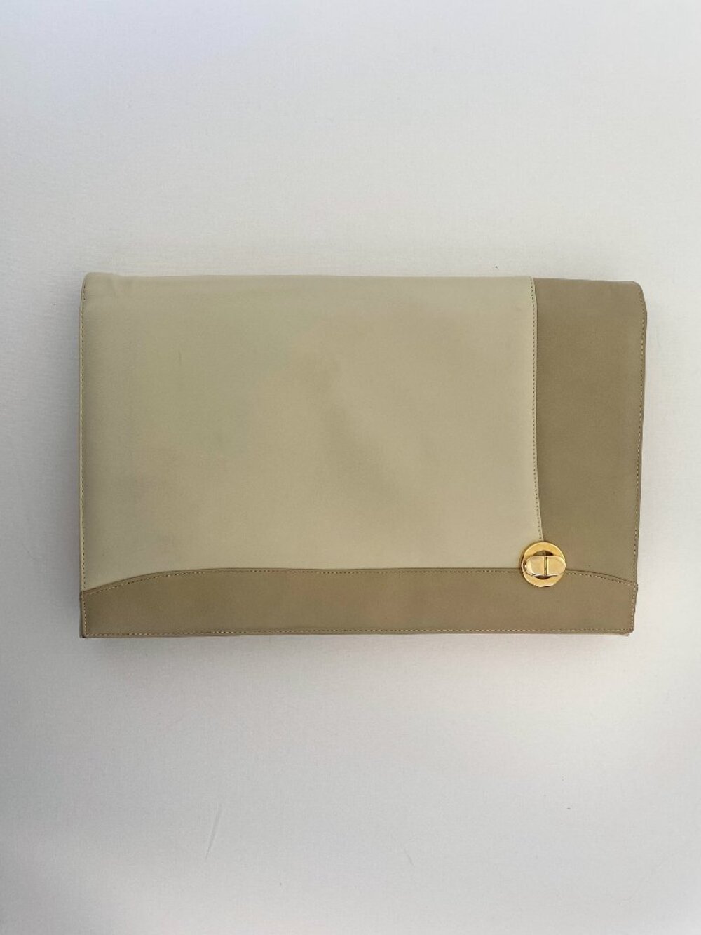 Vintage Oversized Beige Clutch Purse / 70s / Made in Canada / 12 x 8